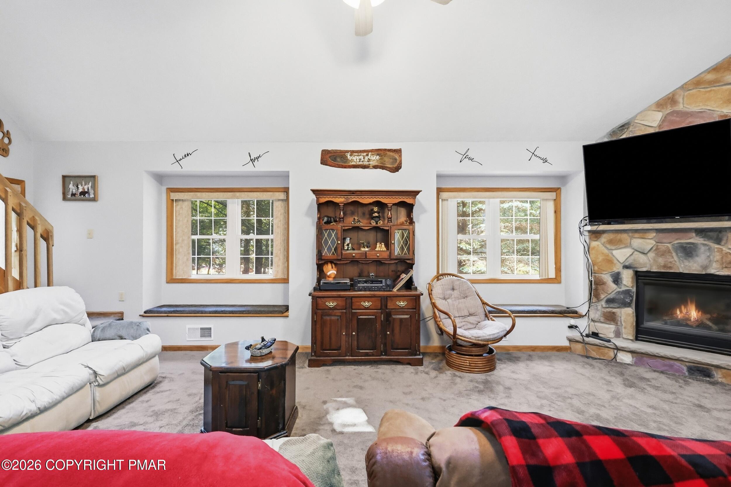 1046 Rainbow Drive