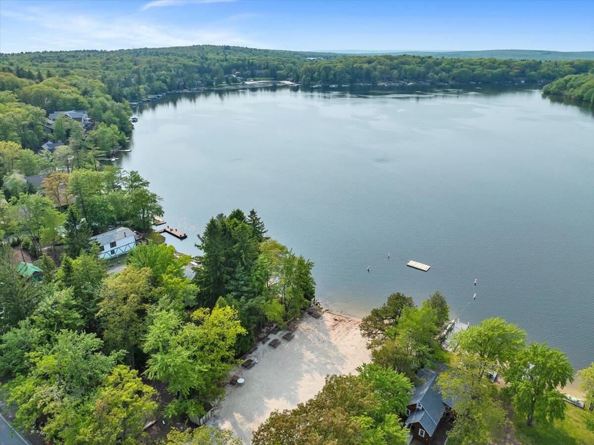 407 Wood Street, Lake Harmony, Pennsylvania image 16