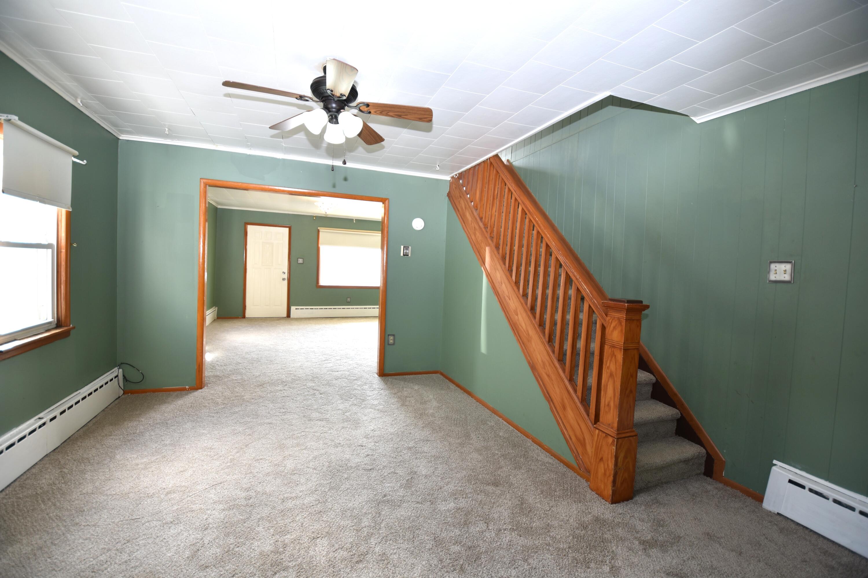 332 W Iron Street, Summit Hill, Pennsylvania image 4