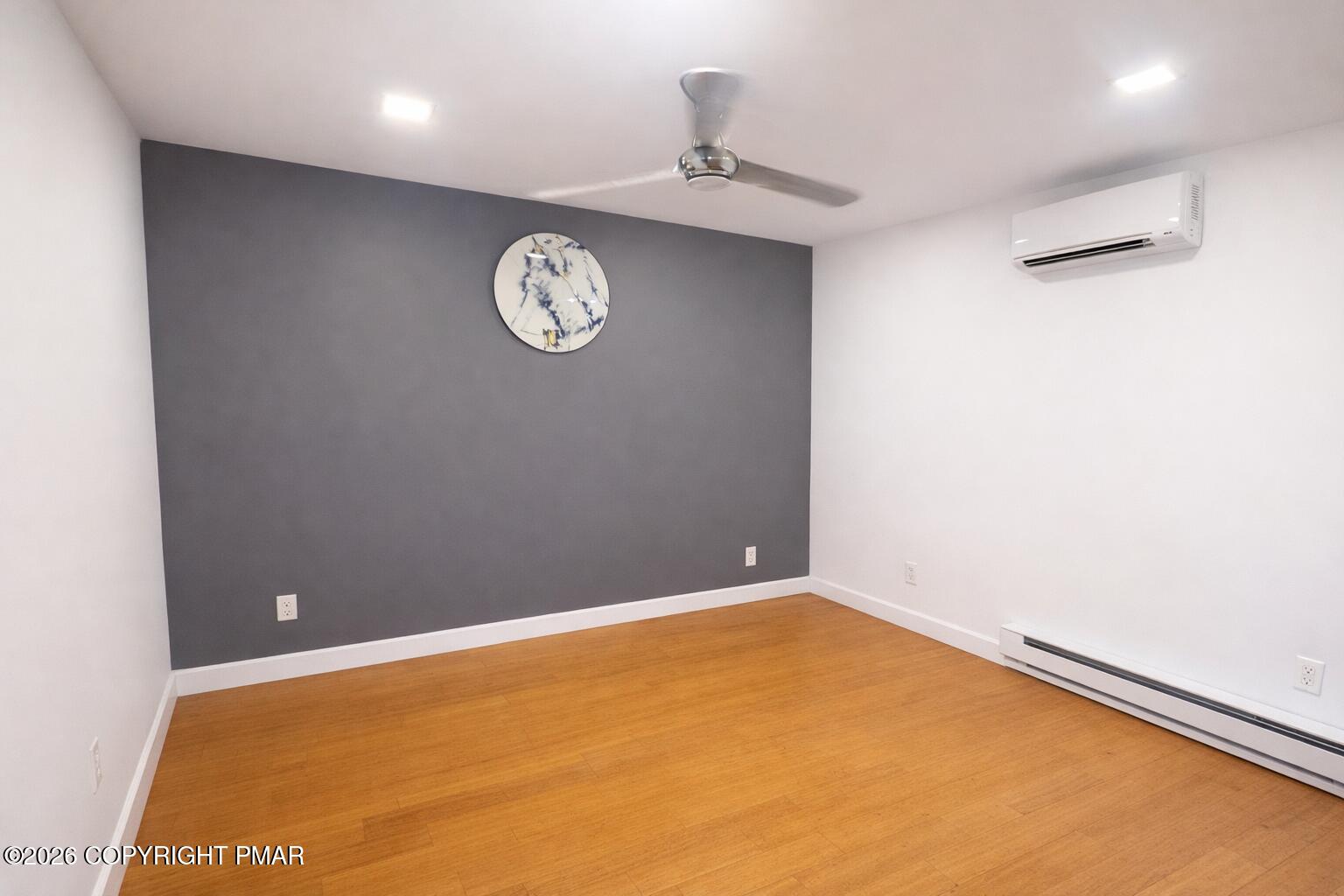 14 Middle Village Way