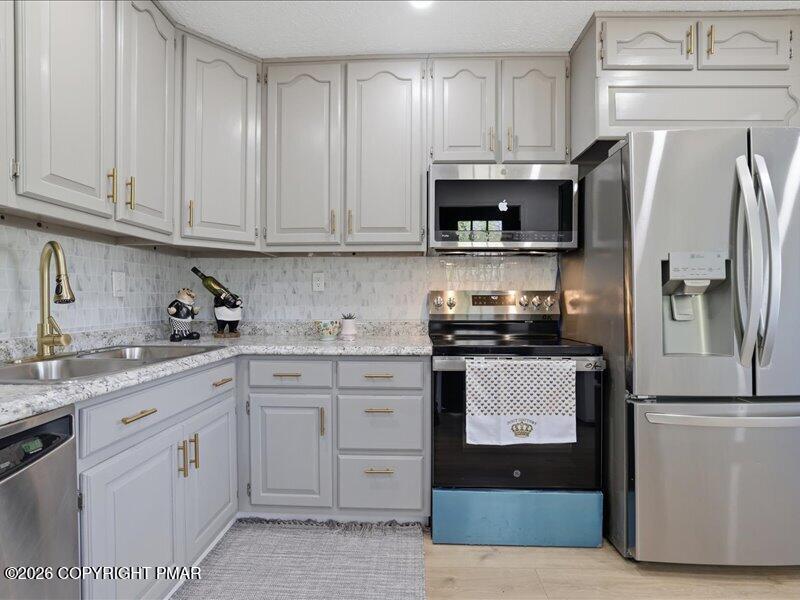 215 Greenbriar Circle