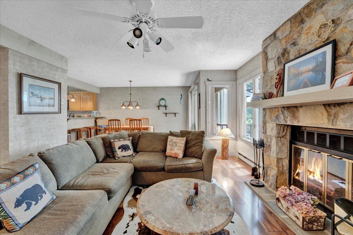 1055 Crestwoods Drive, Pocono Pines, Pennsylvania image 7