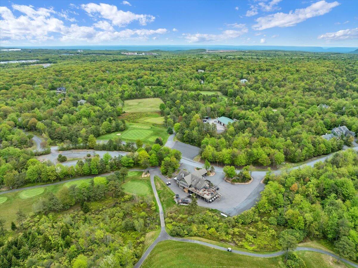 1055 Crestwoods Drive, Pocono Pines, Pennsylvania image 50