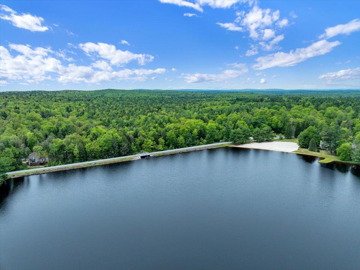 1055 Crestwoods Drive, Pocono Pines, Pennsylvania image 1