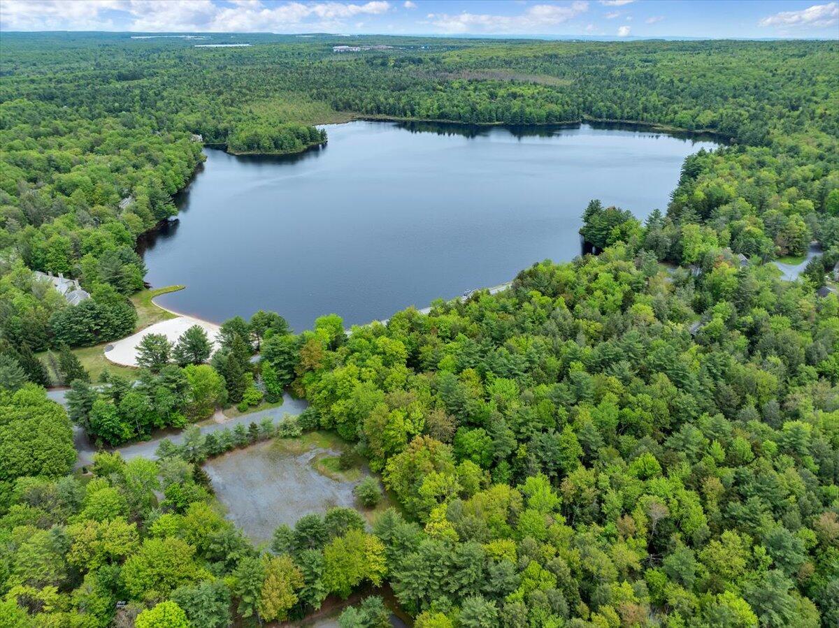 1055 Crestwoods Drive, Pocono Pines, Pennsylvania image 45