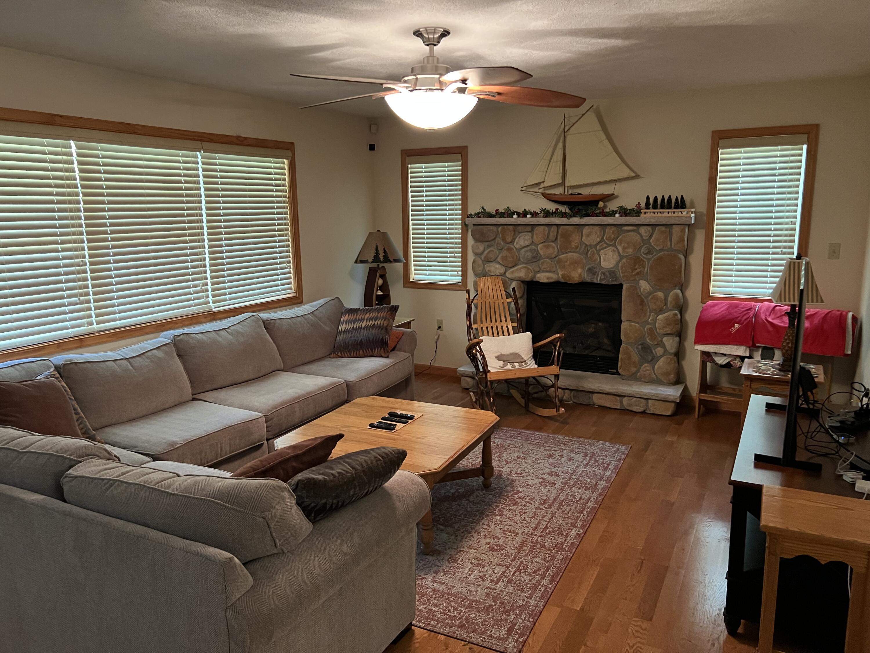 1155 Shasta Drive, Pocono Lake, Pennsylvania image 3