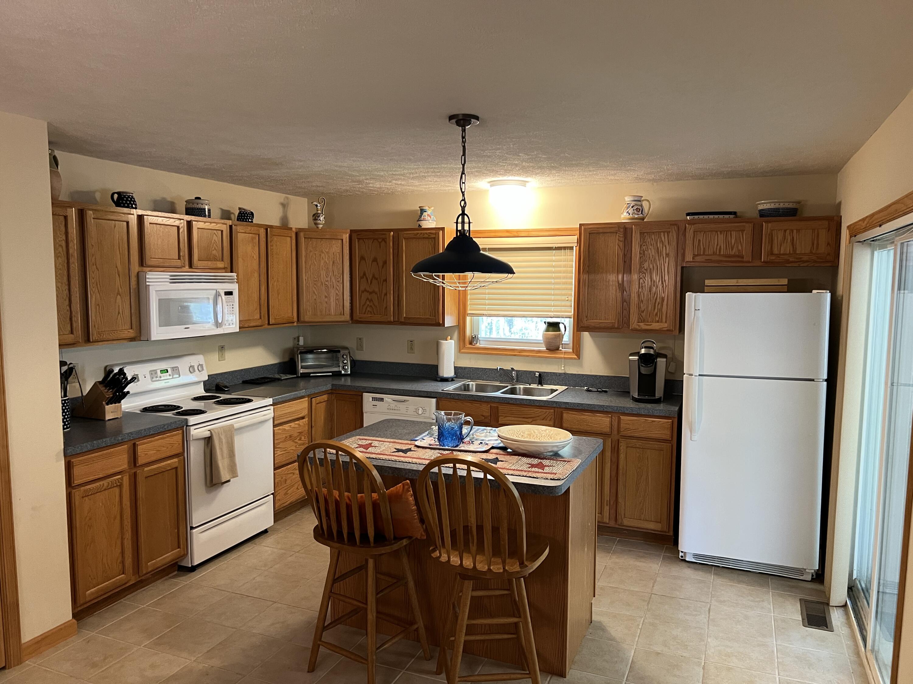 1155 Shasta Drive, Pocono Lake, Pennsylvania image 5