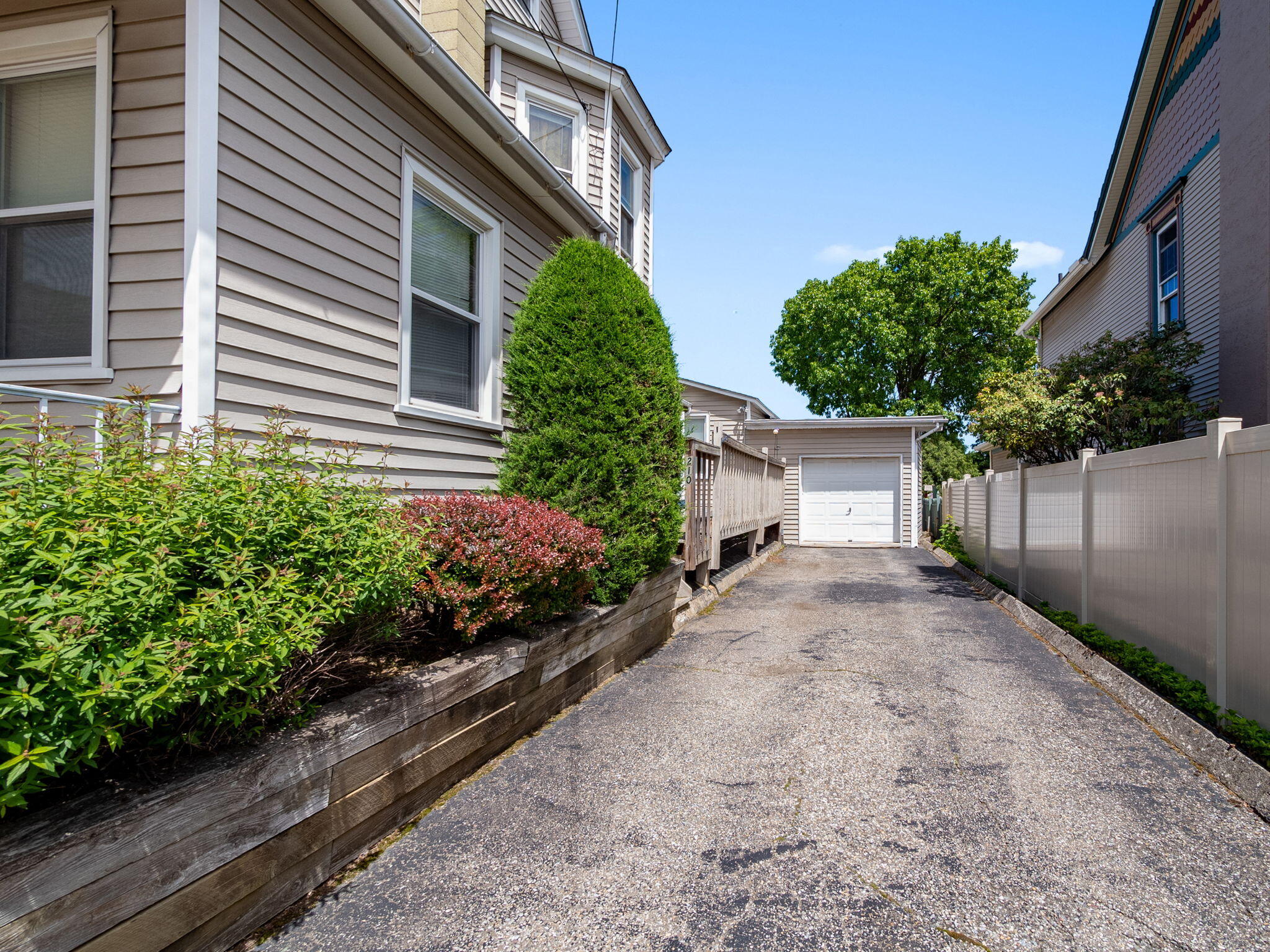 210 N Schanck Avenue, Pen Argyl, Pennsylvania image 5