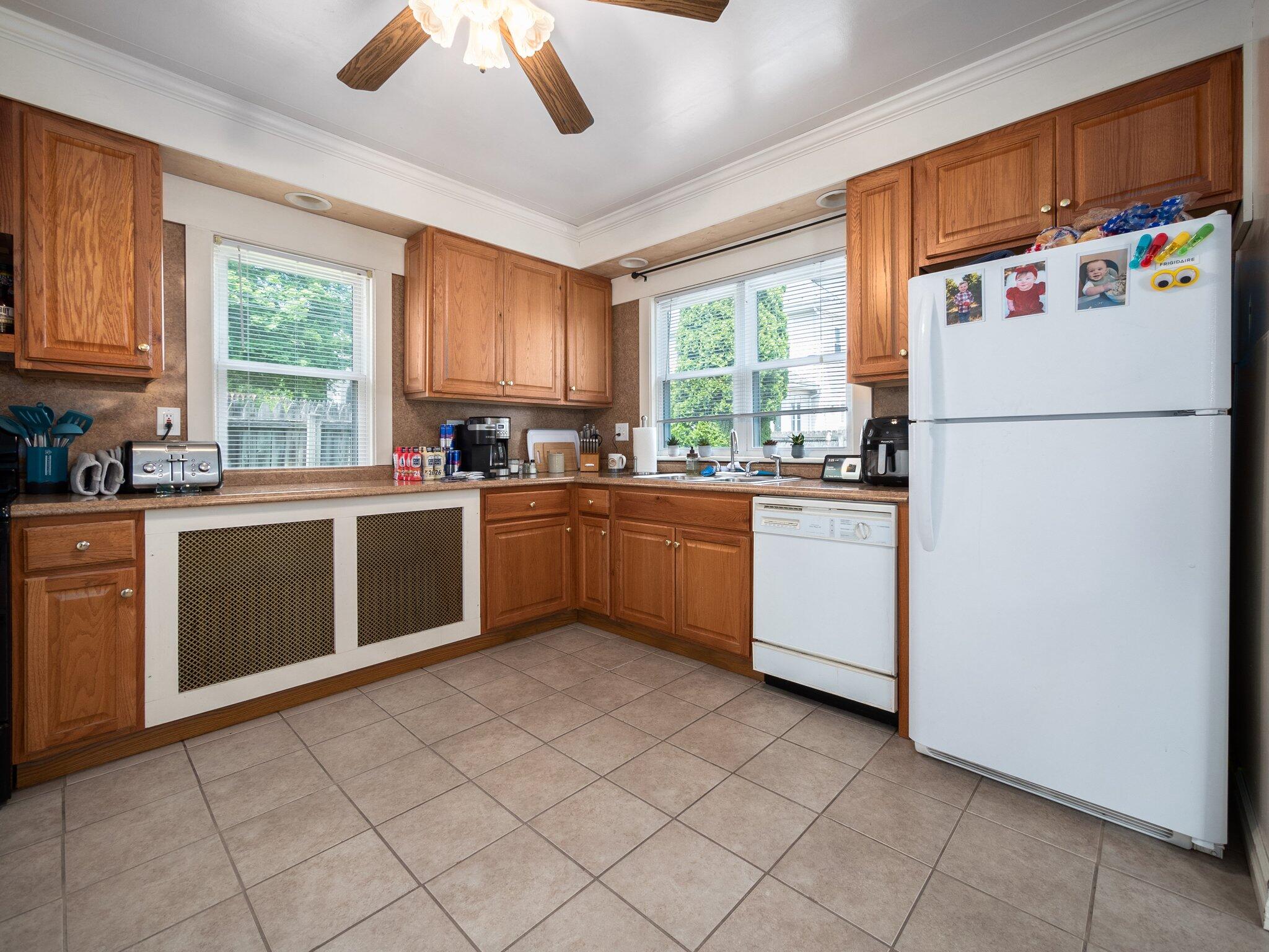 210 N Schanck Avenue, Pen Argyl, Pennsylvania image 13