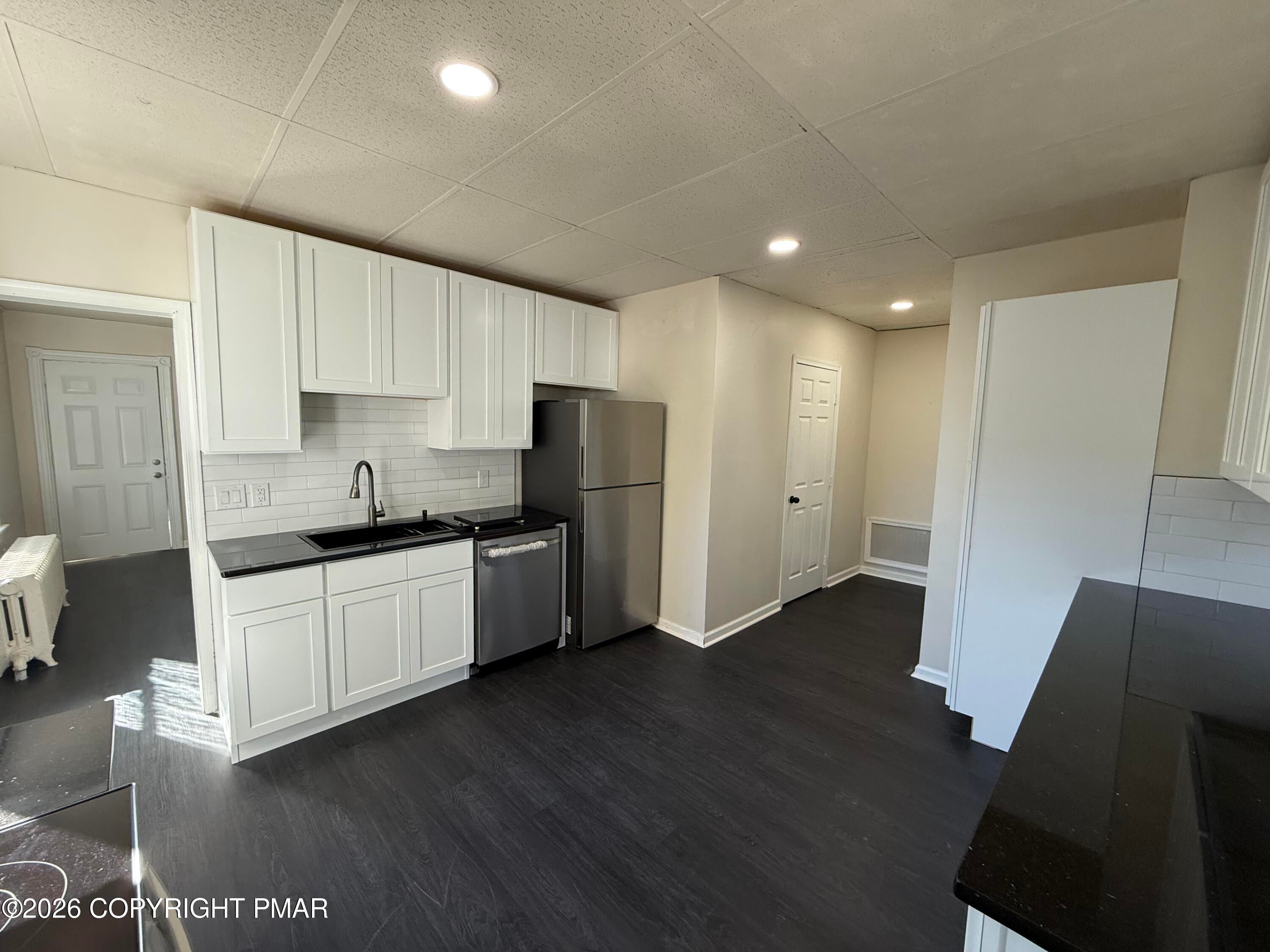 644 Walnut Street 644 Walnut St