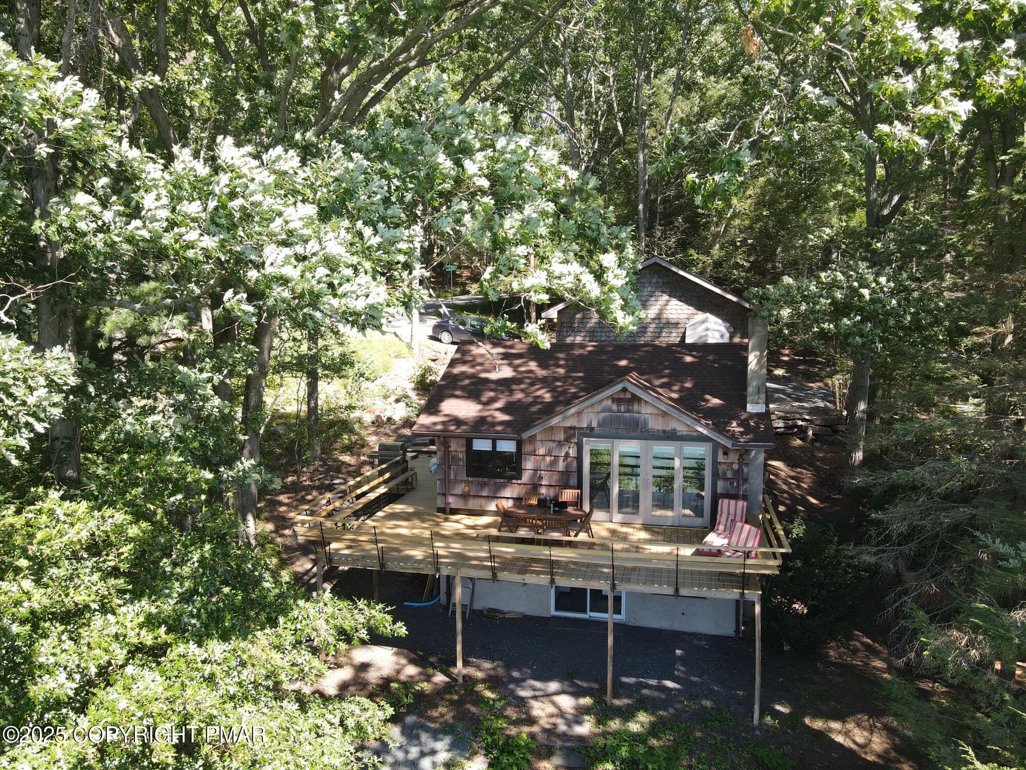 101 Antler Rdg Court