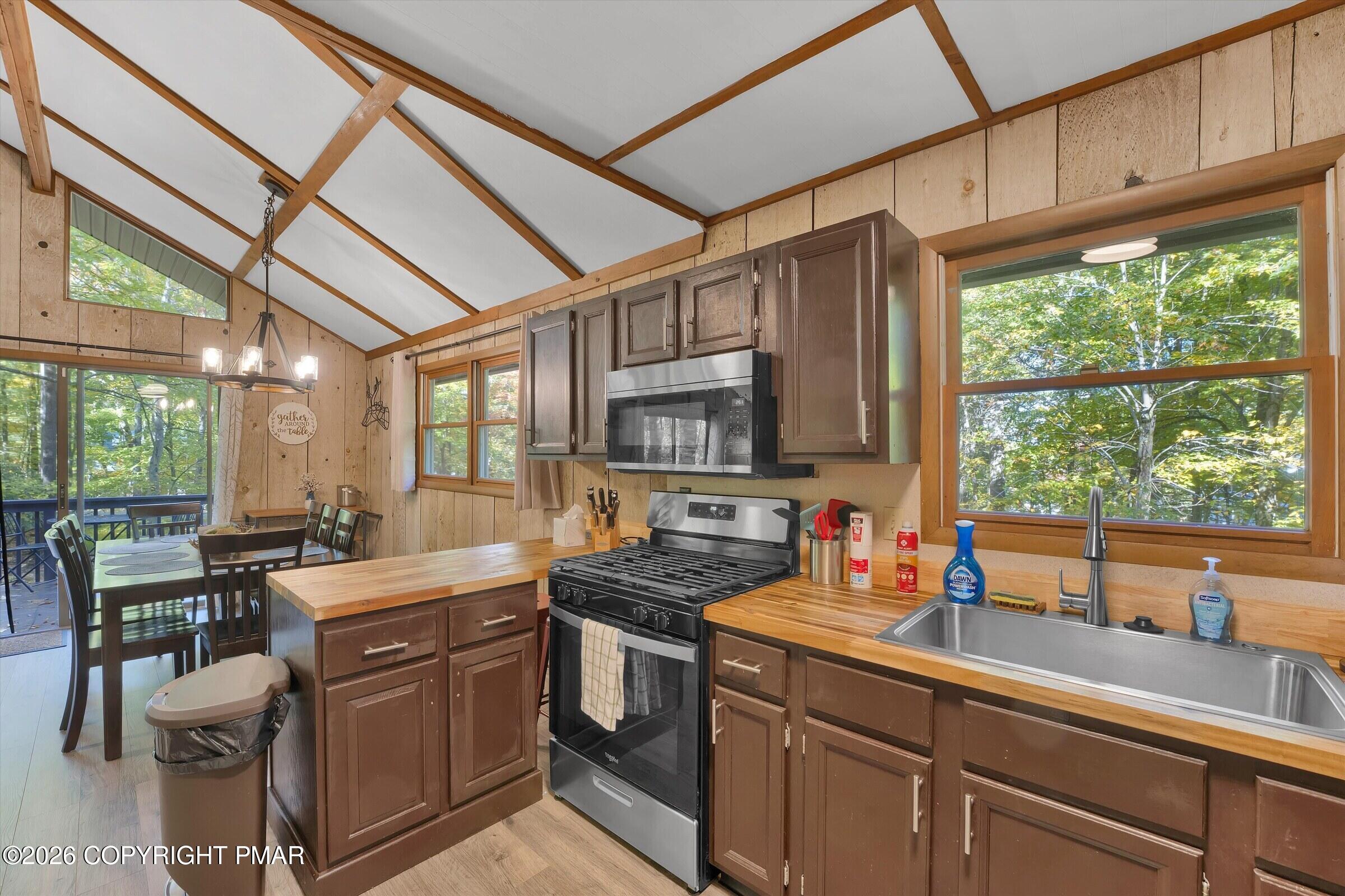 19 Maplewood Road