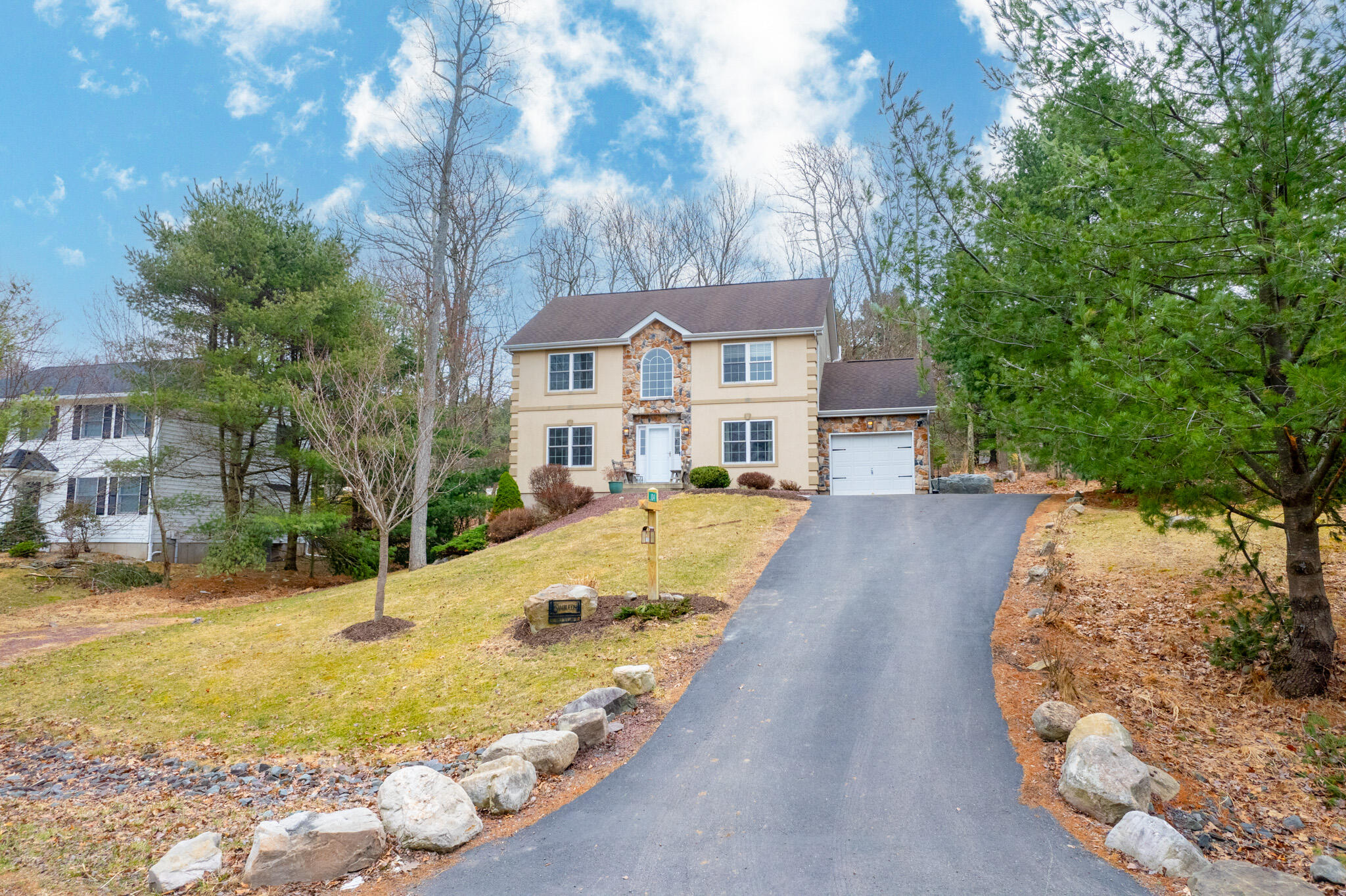 104 Wolf Hollow Road, Lake Harmony, Pennsylvania image 4