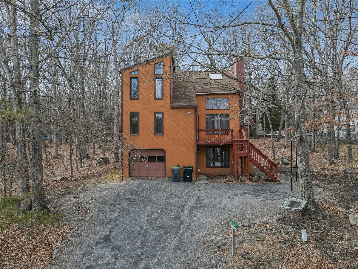 221 Somerset Drive, East Stroudsburg, Pennsylvania image 5