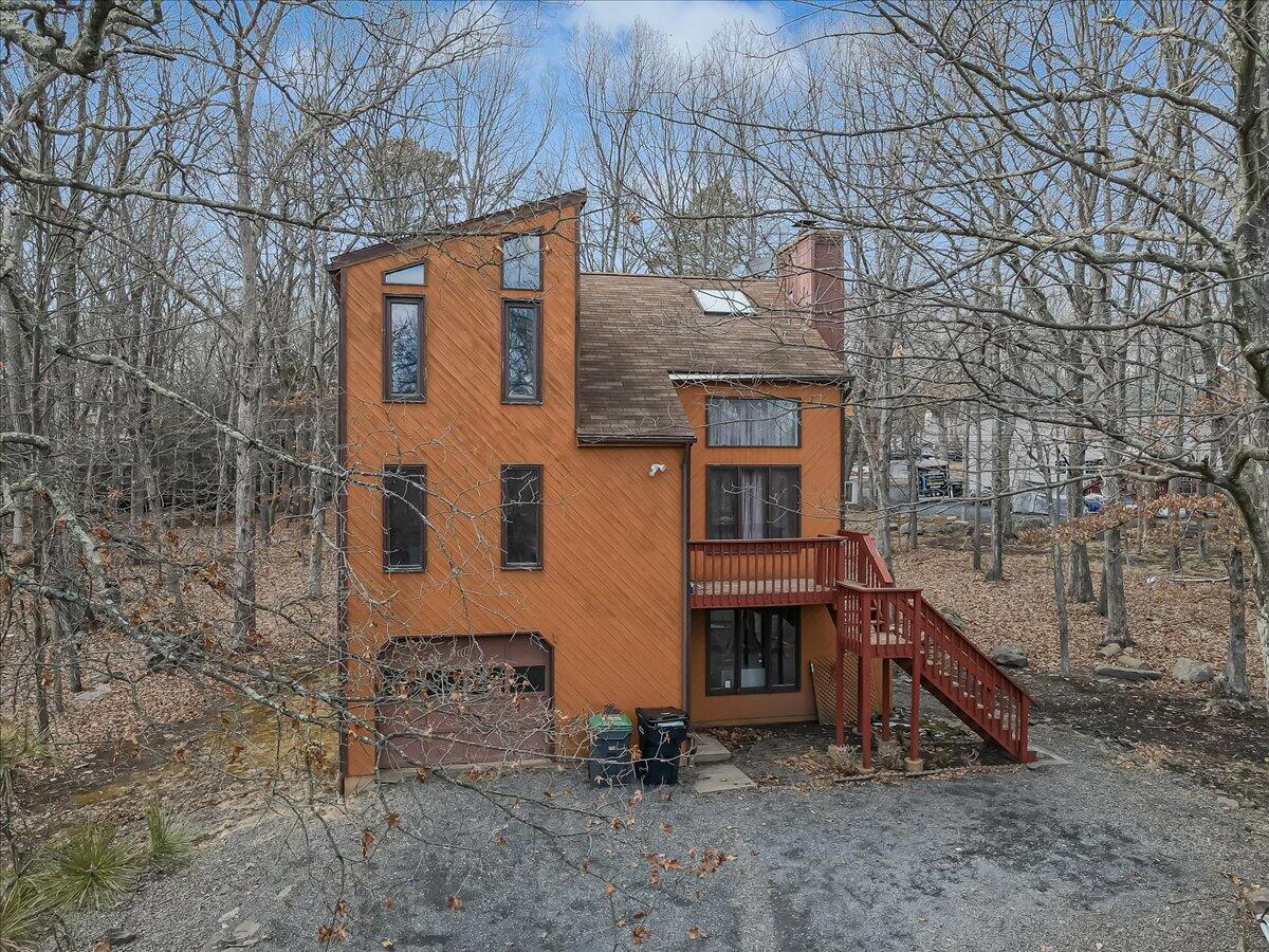221 Somerset Drive, East Stroudsburg, Pennsylvania image 4