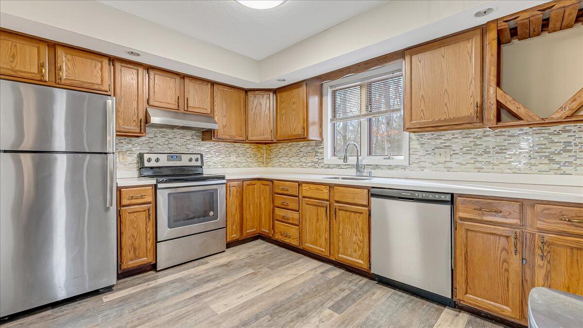 221 Somerset Drive, East Stroudsburg, Pennsylvania image 13