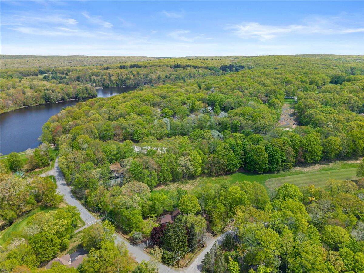 231 Tanglwood Drive 231 Tanglwood Dr