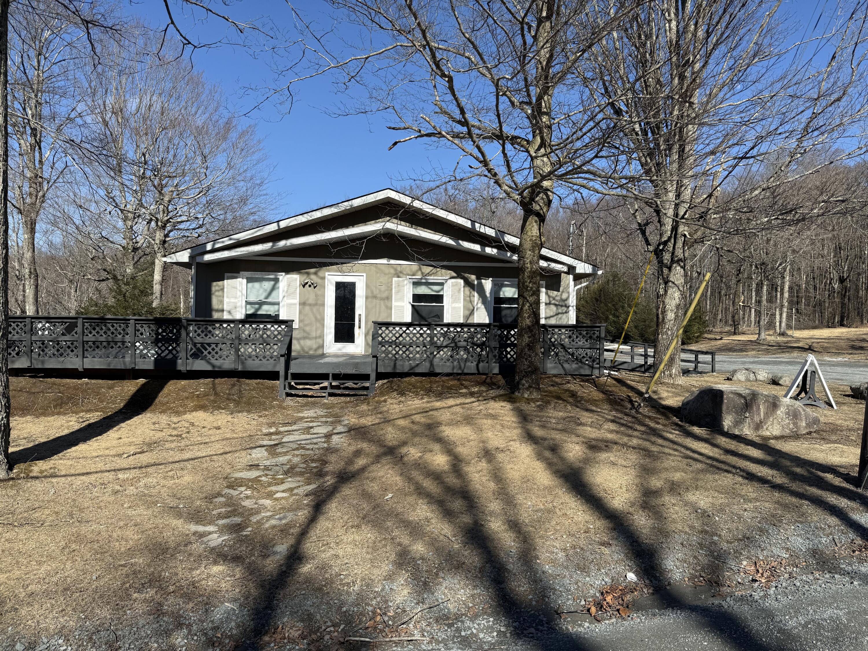SkyView Lakes Oakwood Drive, Greentown, Pennsylvania image 5