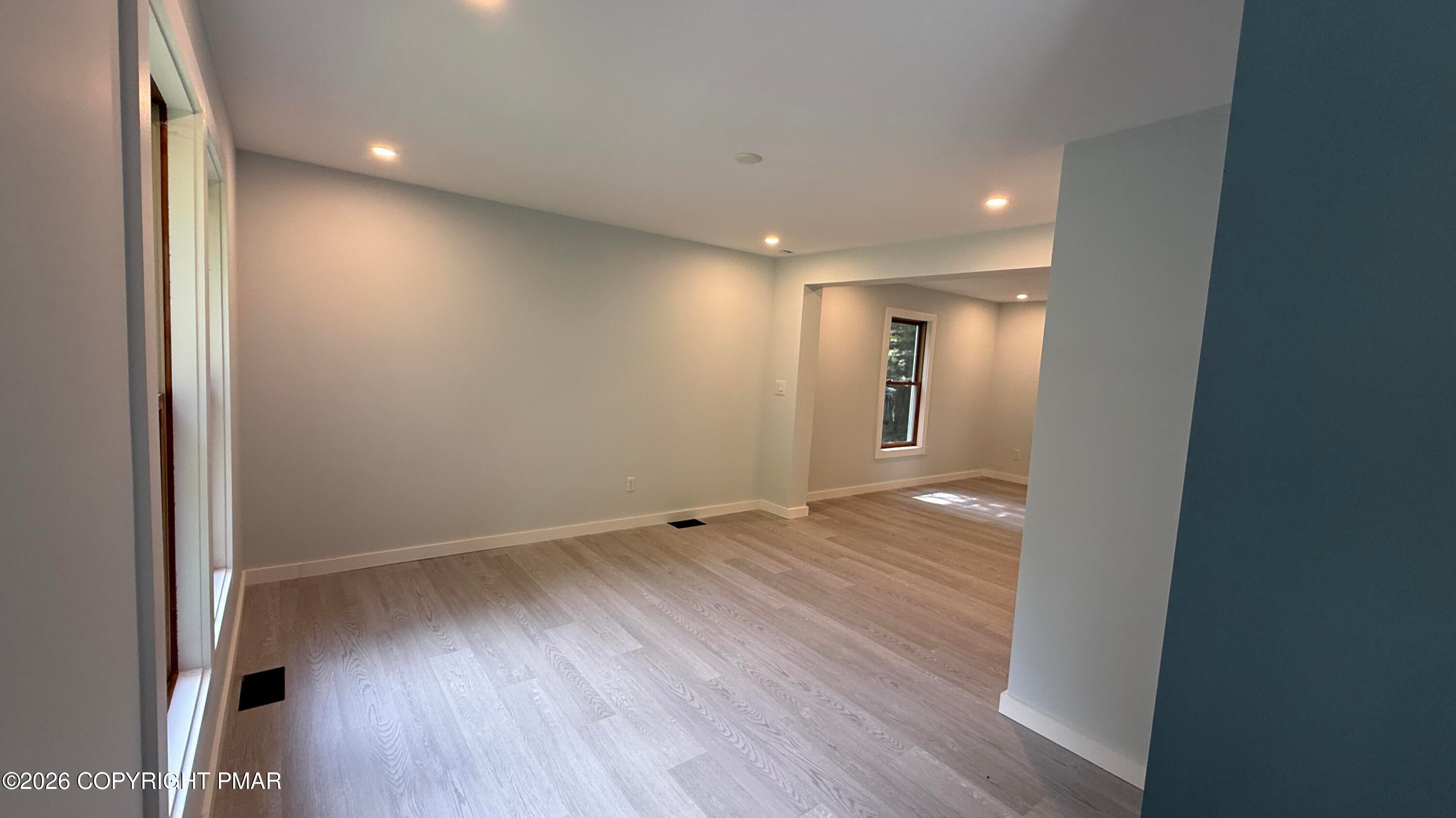 1127 Thunder Drive