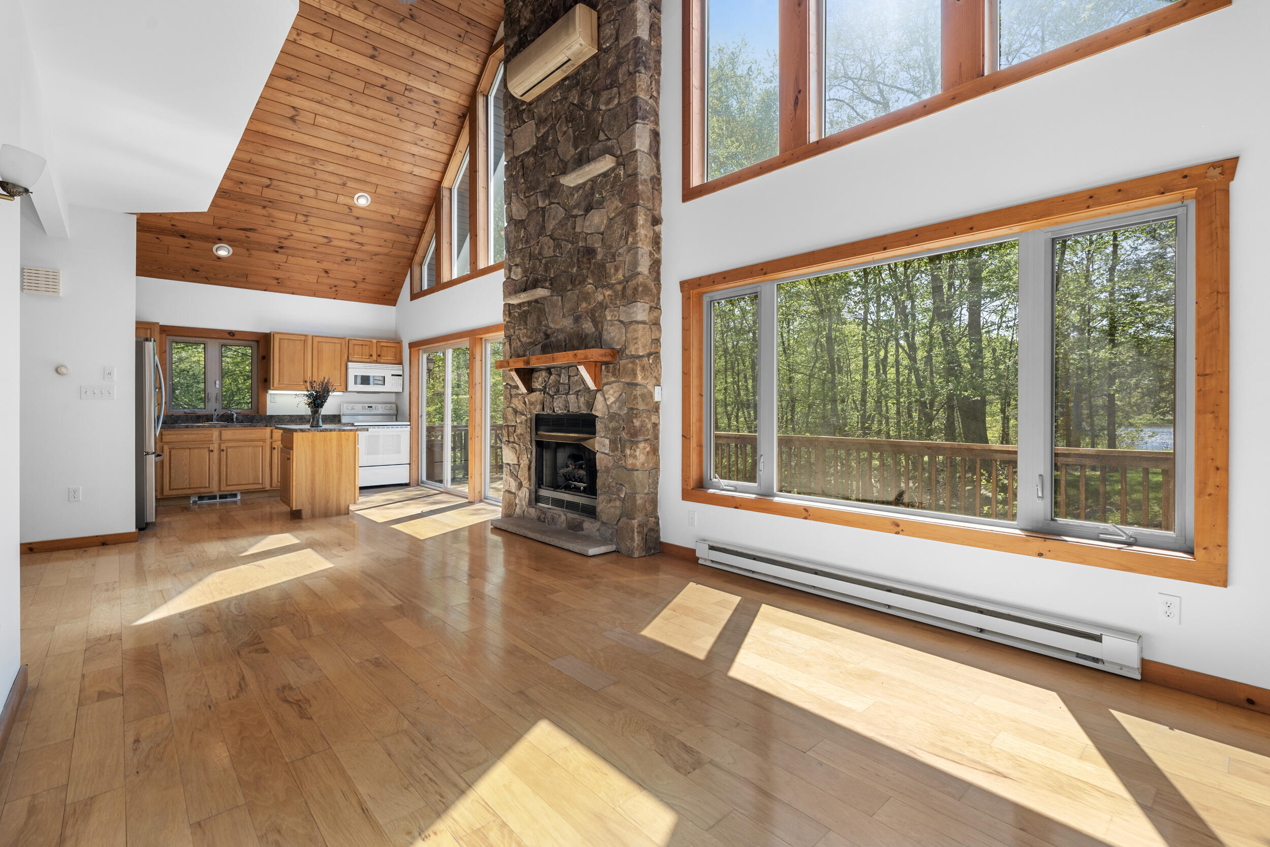 2107 Lenape Terrace, Canadensis, Pennsylvania image 11