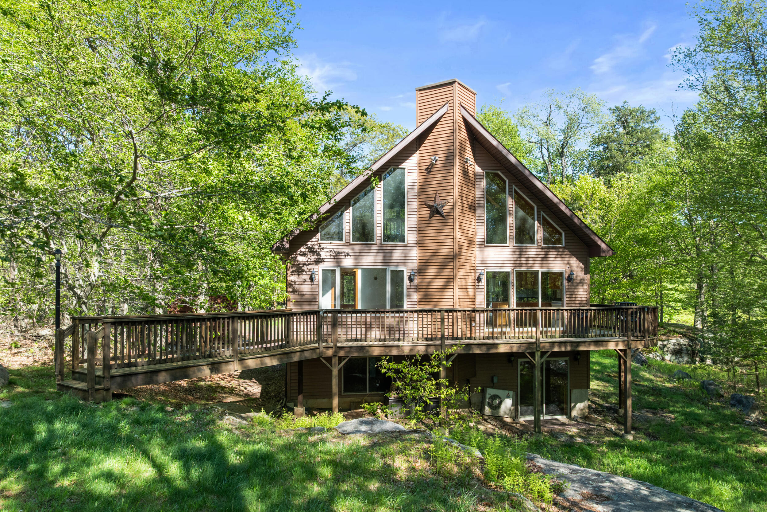 2107 Lenape Terrace, Canadensis, Pennsylvania image 2