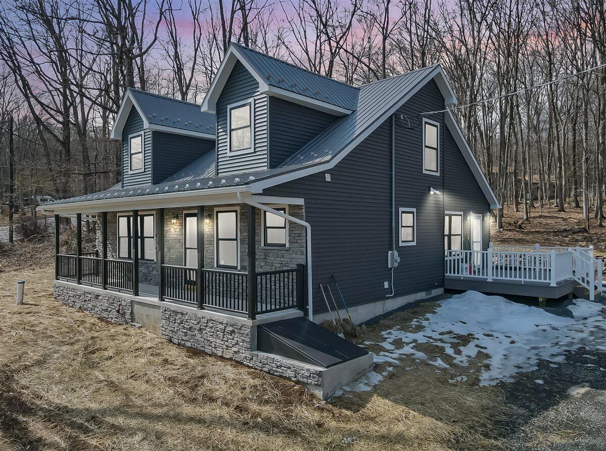 205 Fieldstone Lane, East Stroudsburg, Pennsylvania image 4