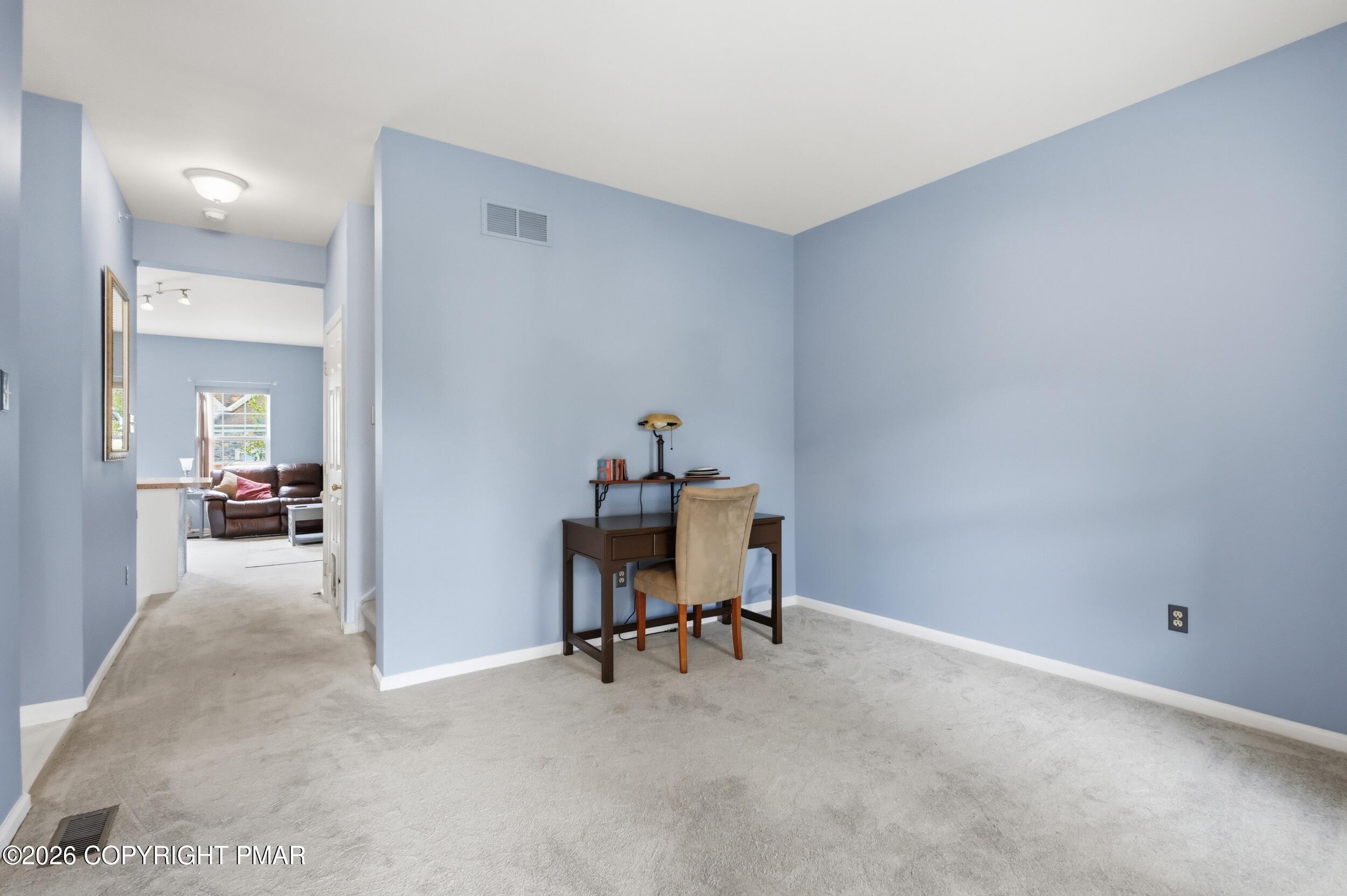 60 Lower Ridge View Circle