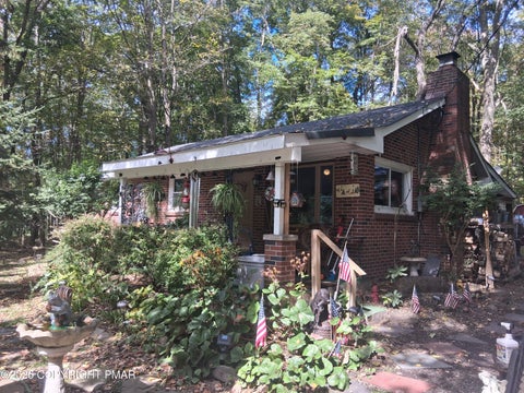 Homes For Sale - 111 Owassa Drive<br/> Pocono Lake, PA 18347