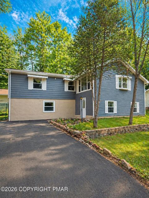 Homes For Sale - 2231 Clearview Drive<br/> Monroe County, East Stroudsburg, PA 18302