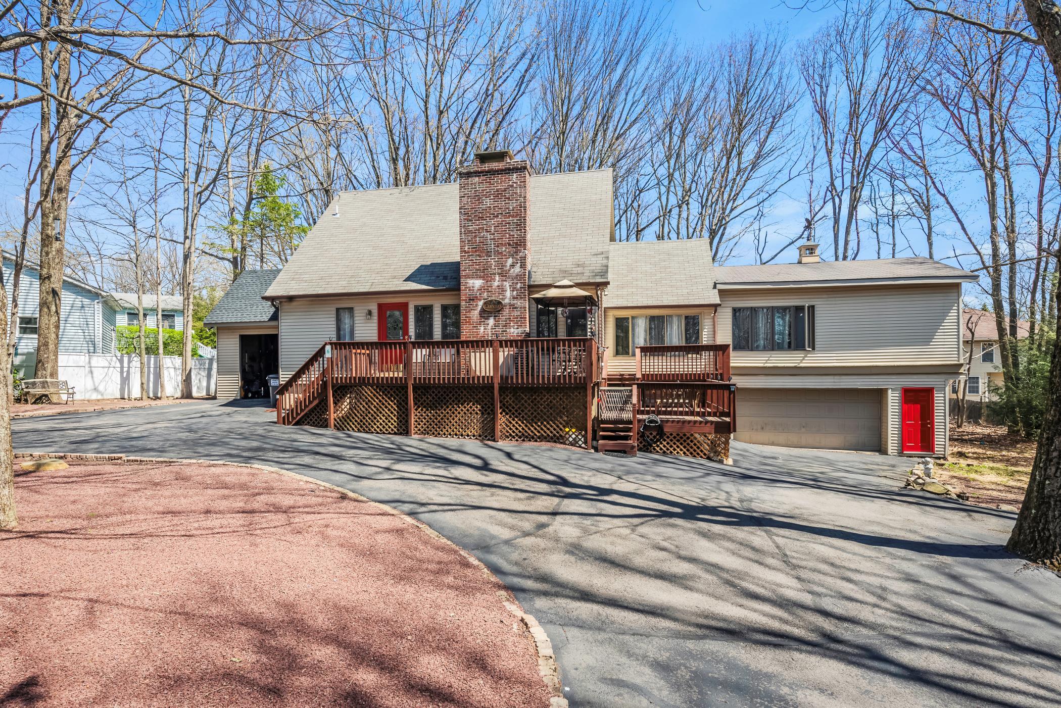 6 Cobblewood Drive, Mount Pocono, Pennsylvania image 1