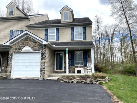 Townhouse For Sale - 7225 Blushingwood Grove<br/> East Stroudsburg, PA 18301