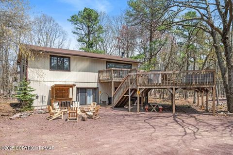 70 Pineknoll Drive Lake Harmony PA 18624