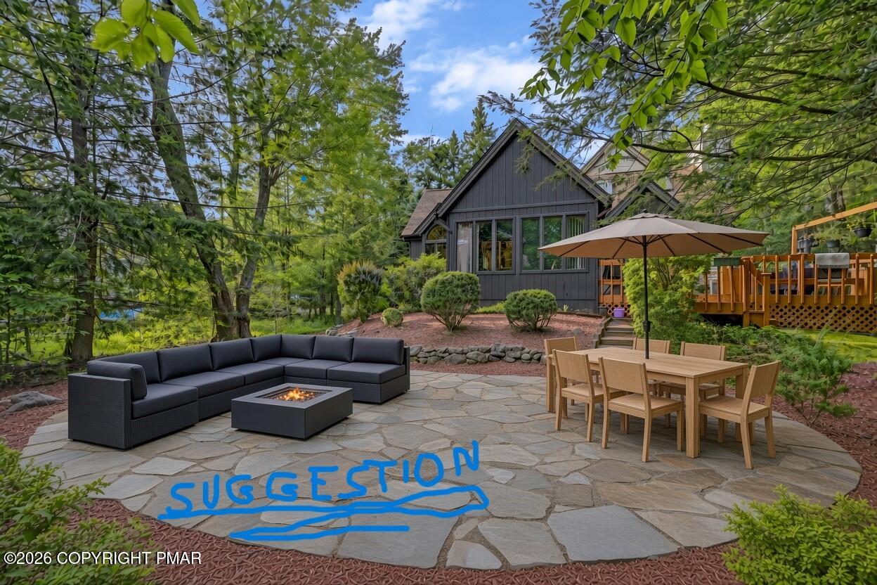 2208 Hillcrest Drive