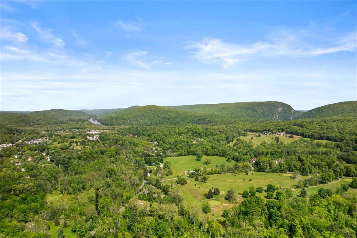 7468 Cherry Valley Road, Stroudsburg, Pennsylvania image 45