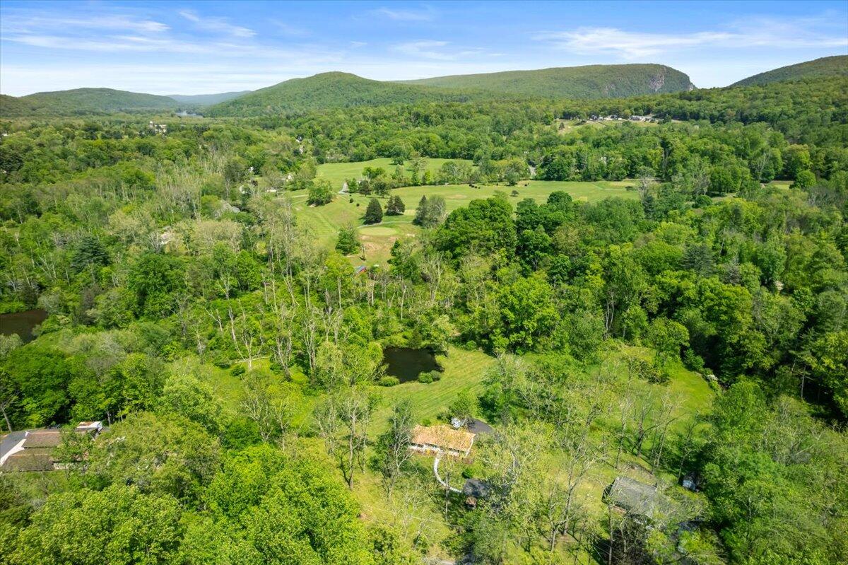 7468 Cherry Valley Road, Stroudsburg, Pennsylvania image 11