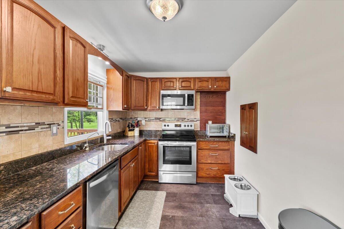 7468 Cherry Valley Road, Stroudsburg, Pennsylvania image 20