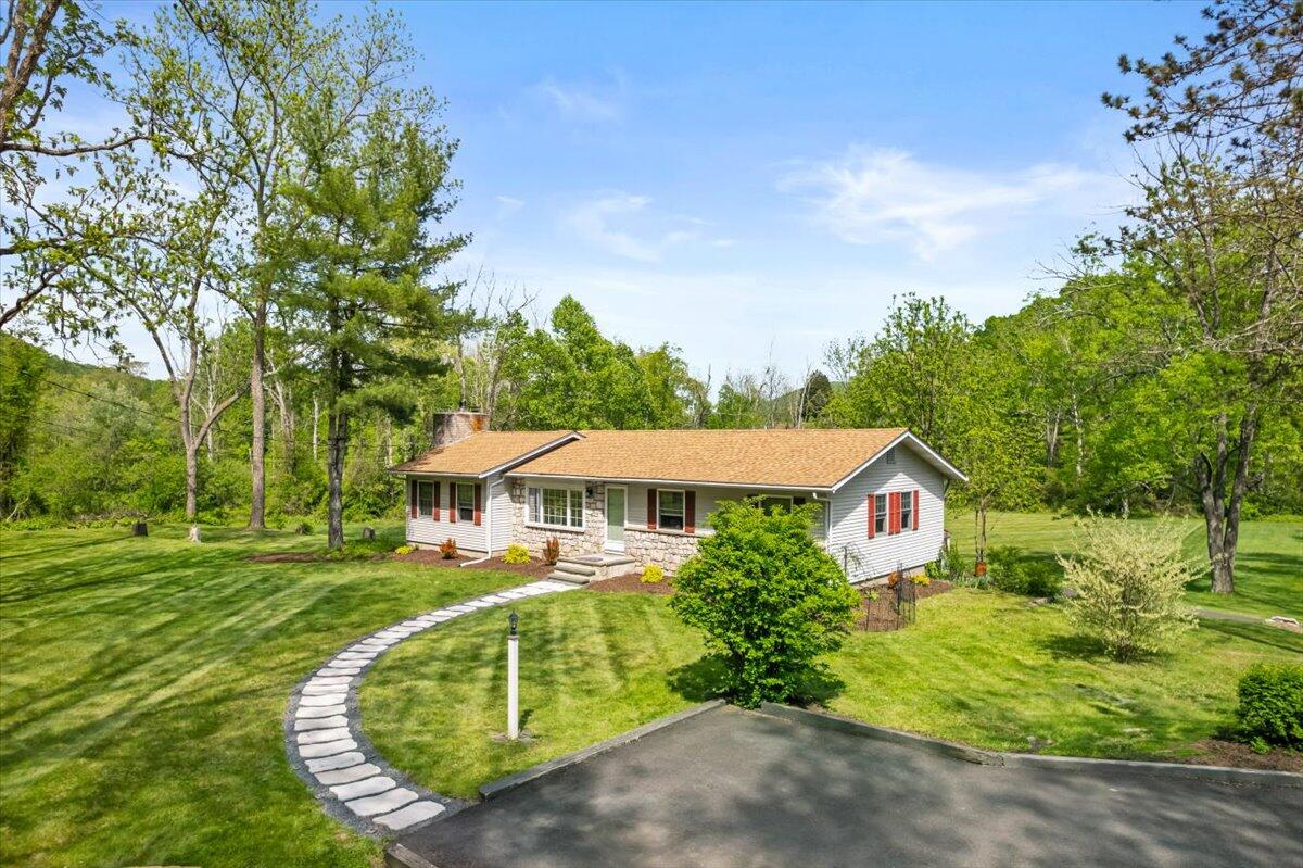 7468 Cherry Valley Road, Stroudsburg, Pennsylvania image 2