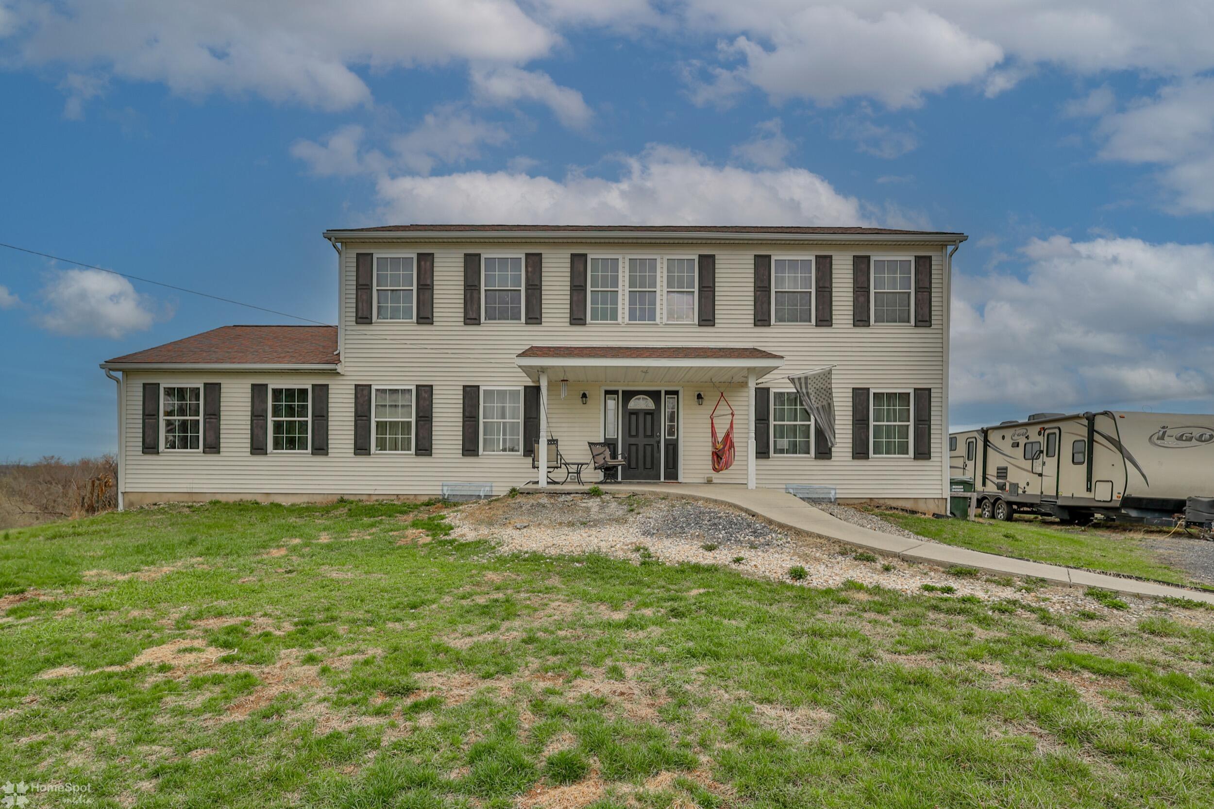 6295 Venture Court, Slatington, Pennsylvania image 1