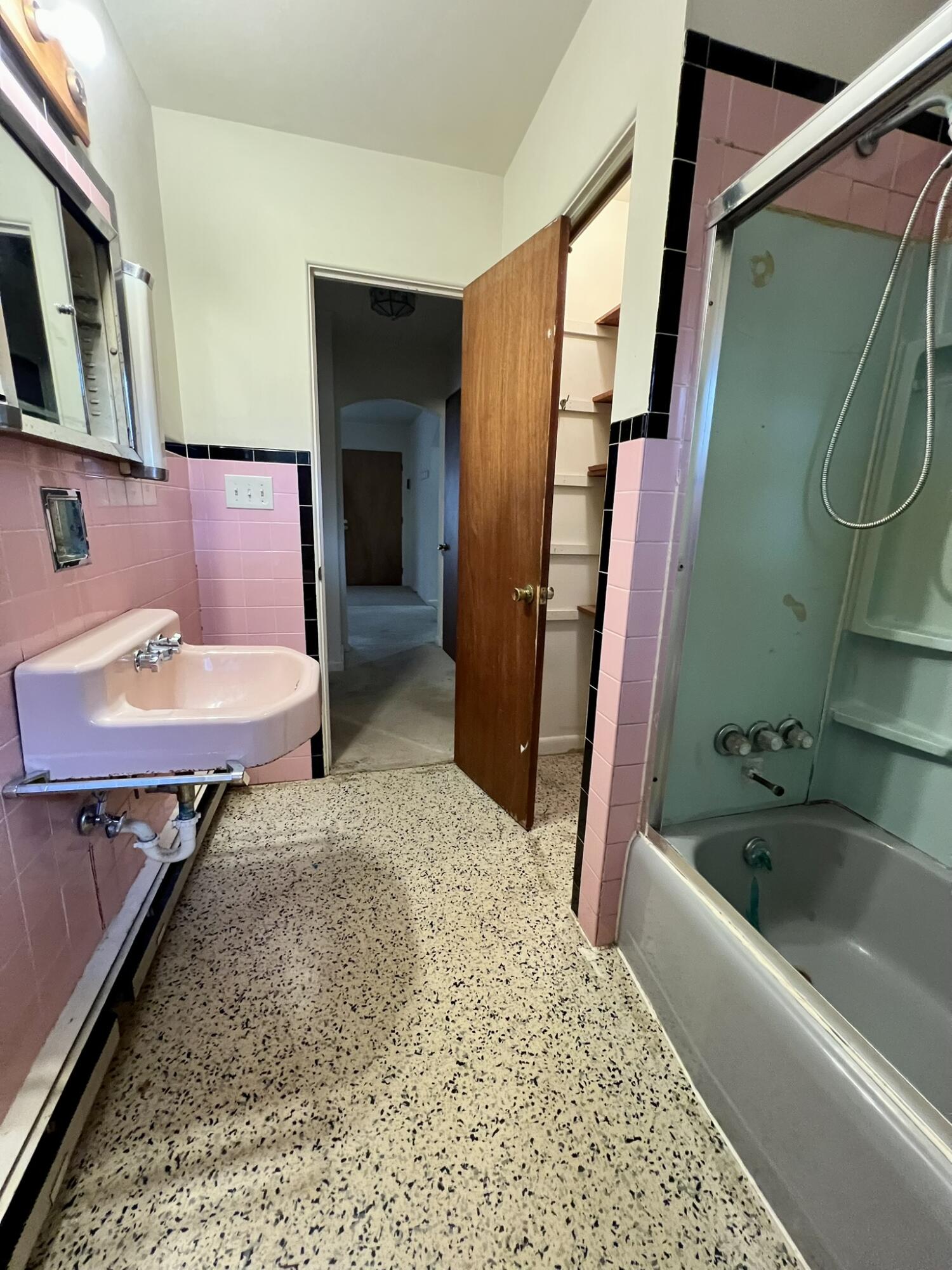 697 Wooddale Road, East Stroudsburg, Pennsylvania image 19