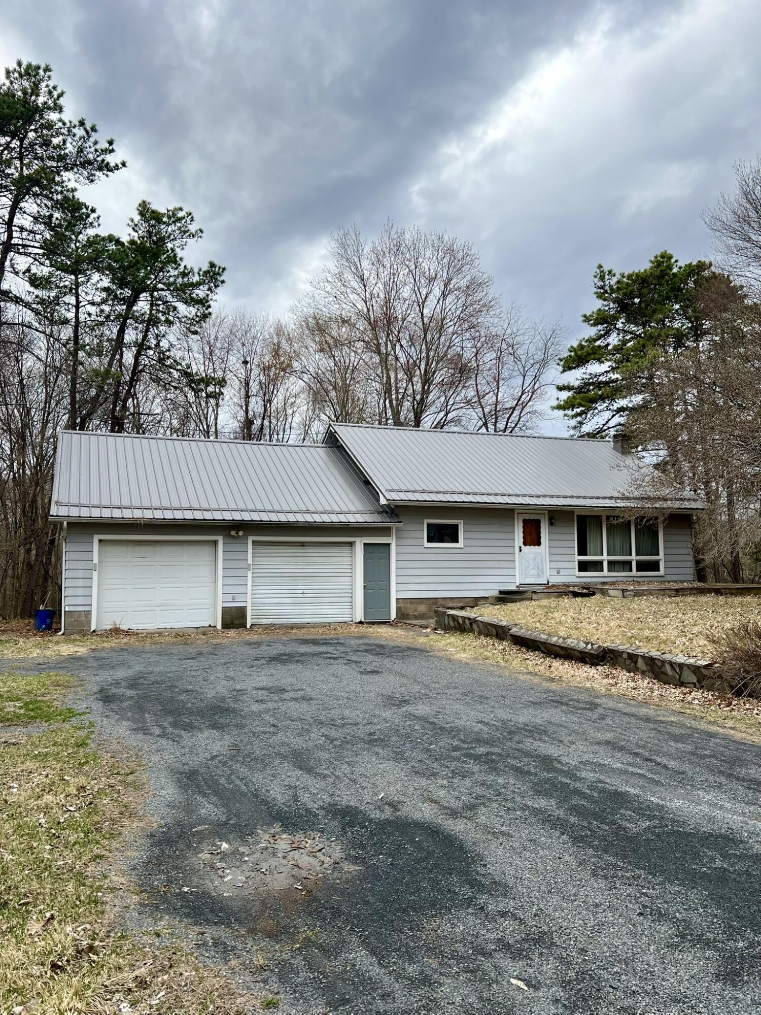 697 Wooddale Road, East Stroudsburg, Pennsylvania image 3