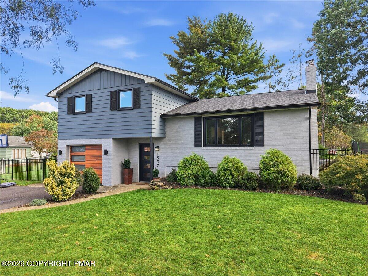 1537 Winthrop Avenue