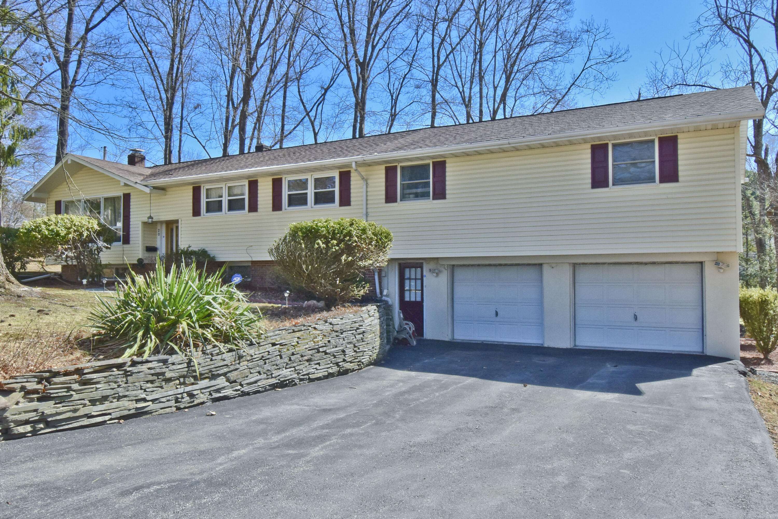 20 Kiwanis Street, East Stroudsburg, Pennsylvania image 2