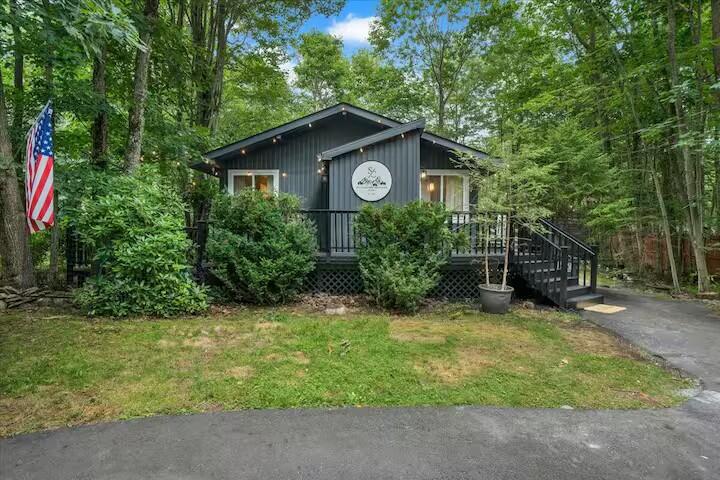 328 Sidney Avenue, Pocono Summit, Pennsylvania image 1