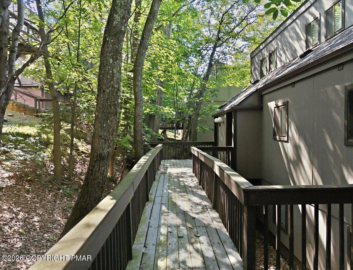 126 Cross Country Lane