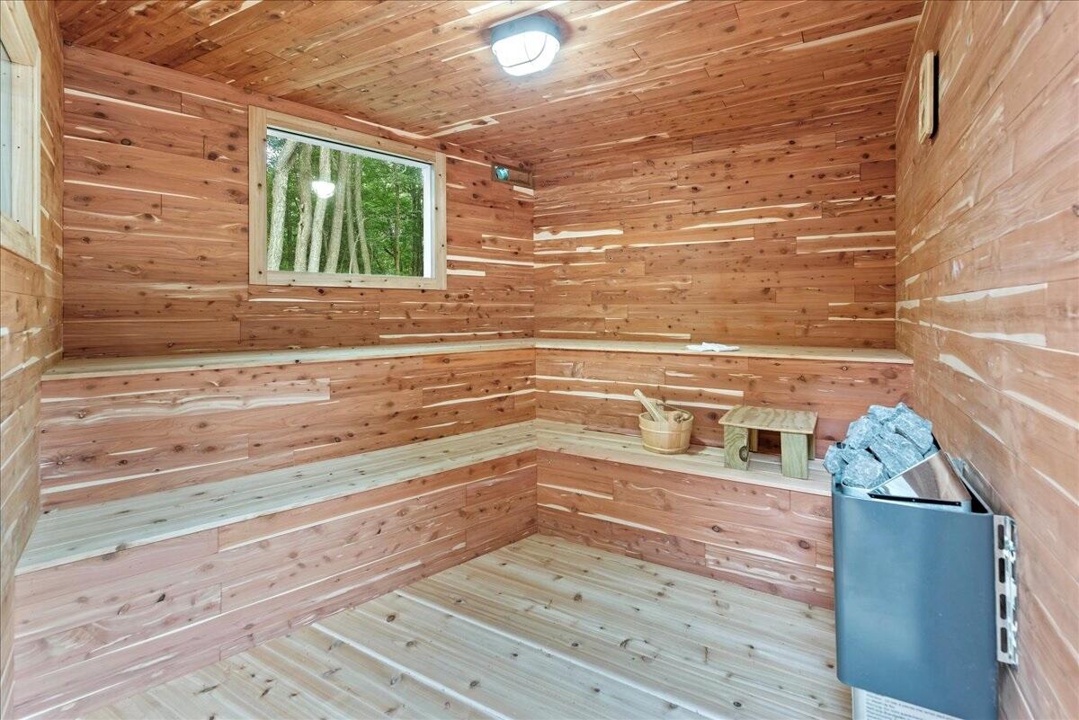 2115 Mink Lane, Long Pond, Pennsylvania image 8