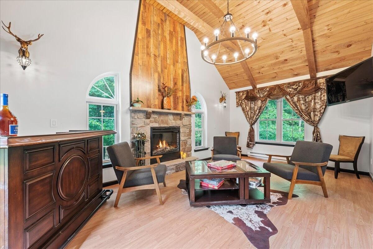 2115 Mink Lane, Long Pond, Pennsylvania image 10