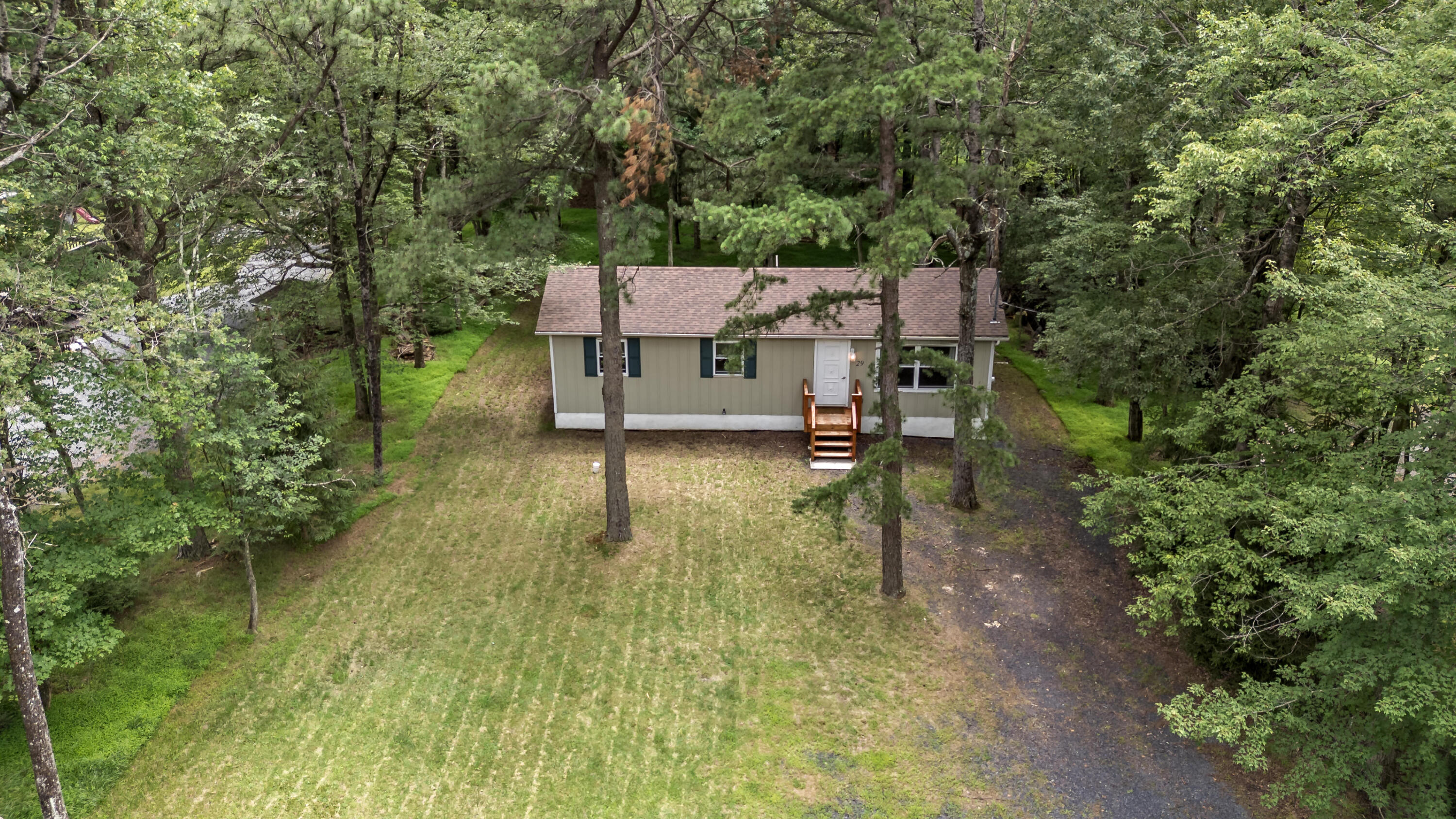 Albrightsville, Pennsylvania 18210, United States, 3 Bedrooms Bedrooms, ,2 BathroomsBathrooms,Residential,Active,167810