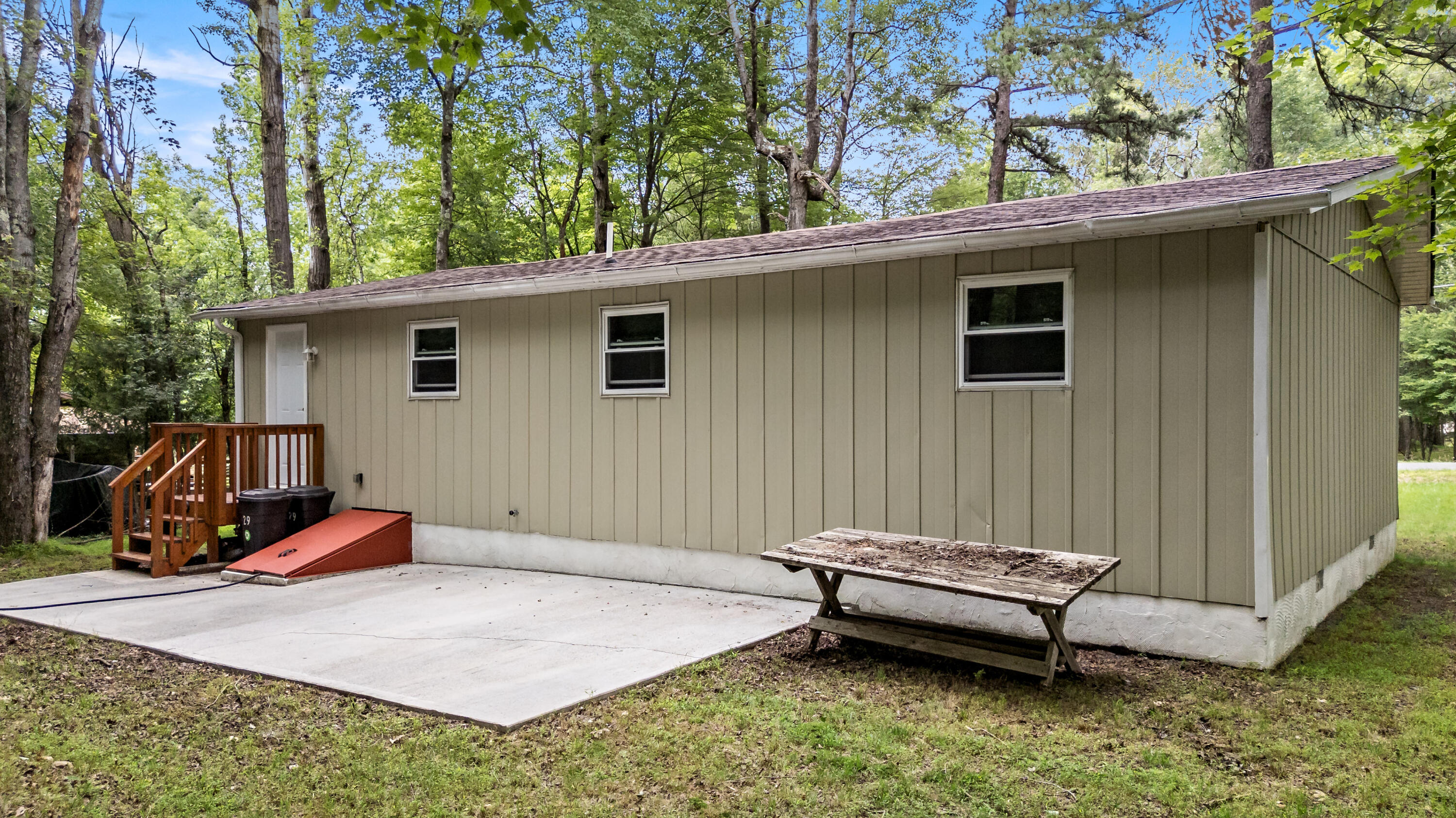 Albrightsville, Pennsylvania 18210, United States, 3 Bedrooms Bedrooms, ,2 BathroomsBathrooms,Residential,Active,167810