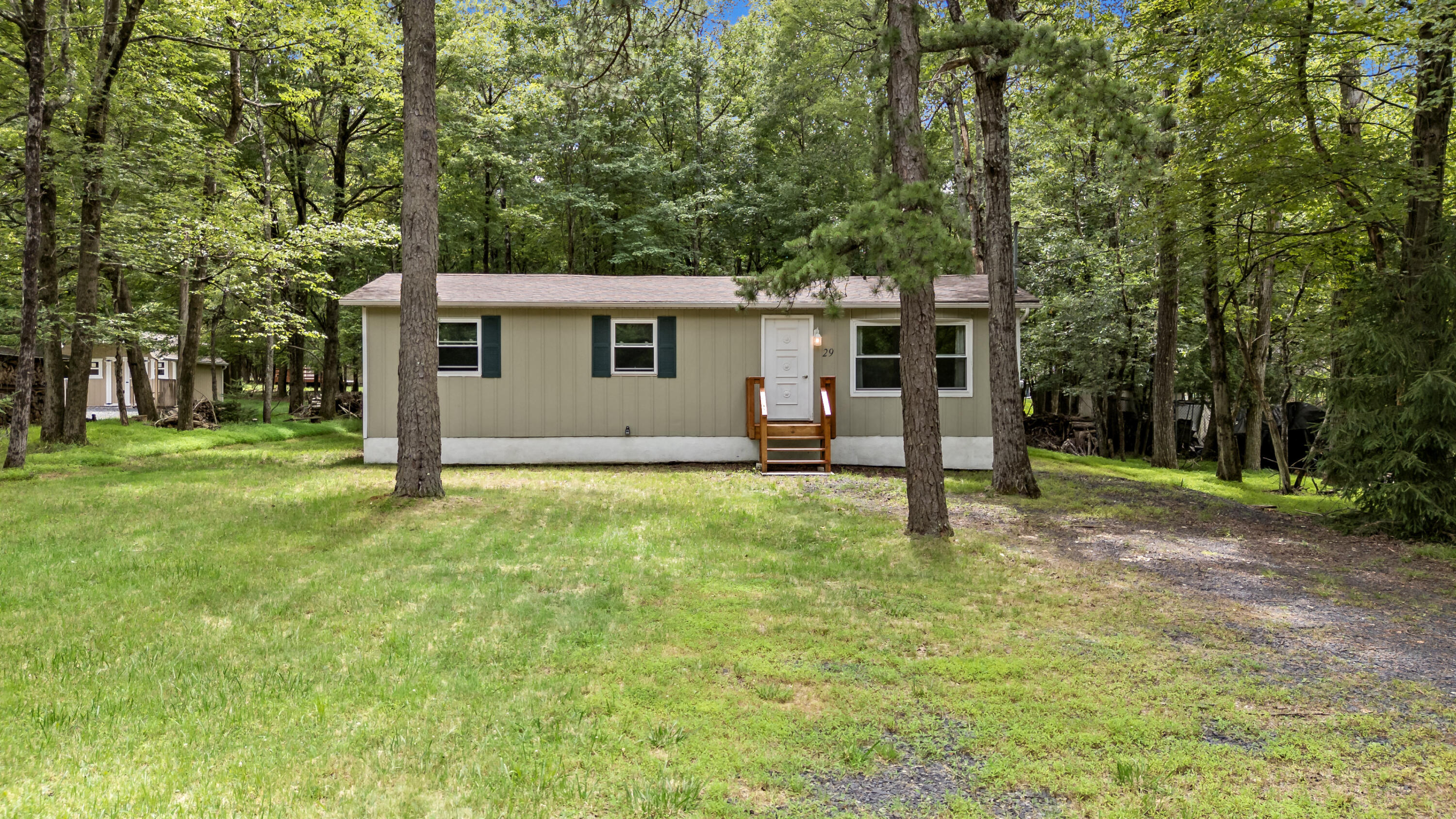 Albrightsville, Pennsylvania 18210, United States, 3 Bedrooms Bedrooms, ,2 BathroomsBathrooms,Residential,Active,167810