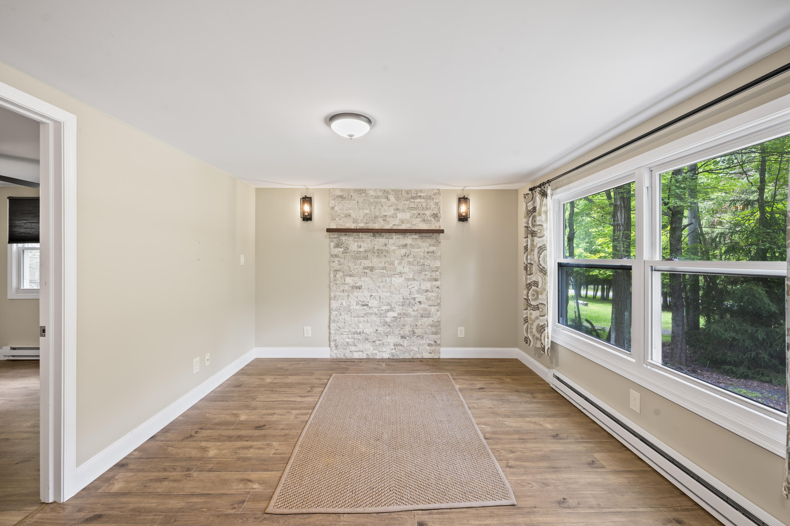 Albrightsville, Pennsylvania 18210, United States, 3 Bedrooms Bedrooms, ,2 BathroomsBathrooms,Residential,Active,167810